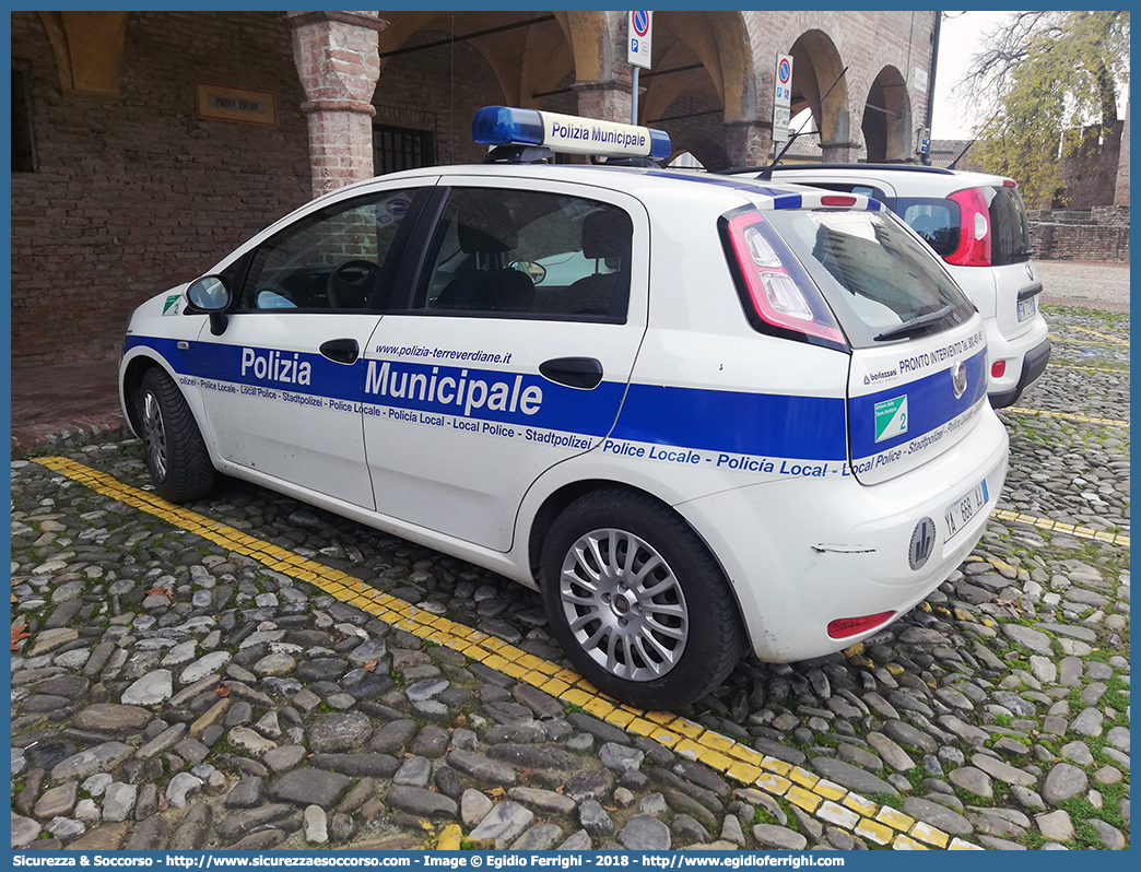 Polizia Locale YA668AJ
Polizia Municipale
Corpo Unico delle Terre Verdiane
Fiat Punto IV serie
Allestitore Bertazzoni S.r.l.
Parole chiave: PL;P.L.;PM;P.M.;Polizia;Locale;Municipale;Terre Verdiane;Busseto;Fidenza;Fontanellato;Fontevivo;Roccabianca;Salsomaggiore Terme;San Secondo Parmense;Soragna;Trecasali;Fiat;Punto;Bertazzoni