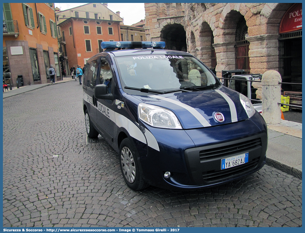 Polizia Locale YA682AJ
Polizia Locale
Comune di Verona
Fiat Qubo
Allestitore Focaccia Group S.r.l.
Parole chiave: PL;P.L.;PM;P.M.;Polizia;Locale;Municipale;Verona;Fiat;Qubo;Focaccia