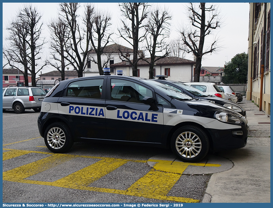 Polizia Locale YA693AL
Polizia Locale
Corpo Intercomunale Postumia Romana
Fiat Punto IV serie
Parole chiave: PL;P.L.;PM;P.M.;Polizia;Locale;Municipale;Corpo;Intercomunale;Postumia;Romana;Arcade;Breda di Piave;Carbonera;Villorba;Fiat;Punto