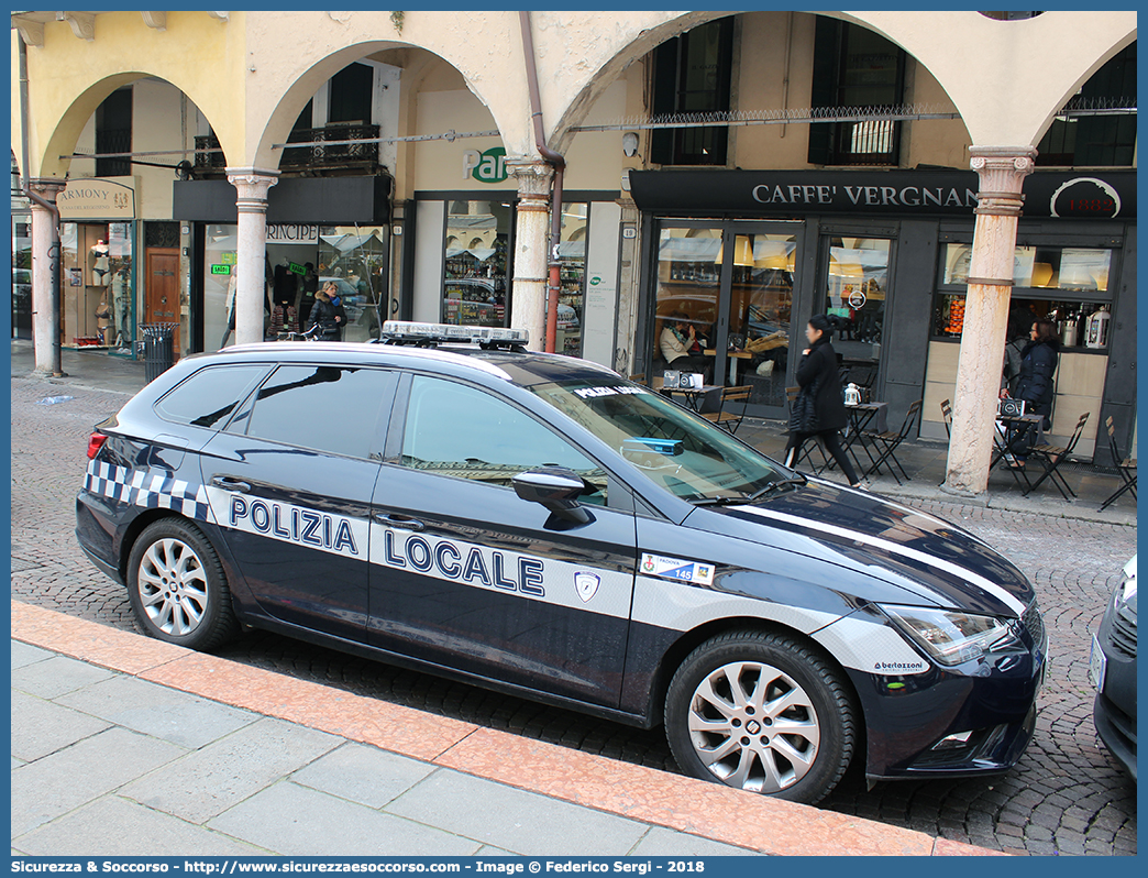 Polizia Locale YA732AL
Polizia Locale
Comune di Padova
Seat Leon Station Wagon III serie
Allestitore Bertazzoni S.r.l.
Parole chiave: PL;P.L.;PM;P.M.;Polizia;Locale;Municipale;Comune;di;Padova;Seat;Leon;Station;Wagon;Bertazzoni