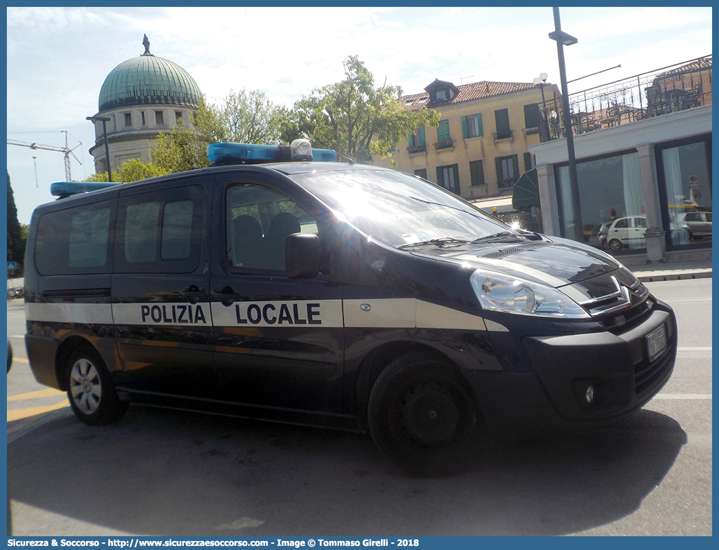 Polizia Locale YA733AC
Polizia Locale
Comune di Venezia
Citroen Jumpy III serie
Parole chiave: PL;PM;P.L.;P.M.;Polizia;Locale;Municipale;Venezia;Citroen;Jumpy