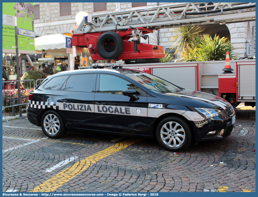 Polizia Locale YA737AL
Polizia Locale
Comune di Padova
Seat Leon Station Wagon III serie
Allestitore Bertazzoni S.r.l.
Parole chiave: PL;P.L.;PM;P.M.;Polizia;Locale;Municipale;Comune;di;Padova;Seat;Leon;Station;Wagon;Bertazzoni