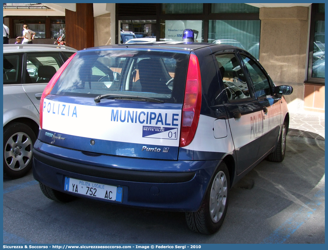 Polizia Locale YA752AC
Polizia Locale
Unione dei Comuni Basso Feltrino
Sette Ville
Fiat Punto II serie
Parole chiave: PL;P.L.;PM;P.M.;Polizia;Locale;Municipale;Unione;Comuni;Basso;Feltrino;Sette;Ville;Fiat;Punto