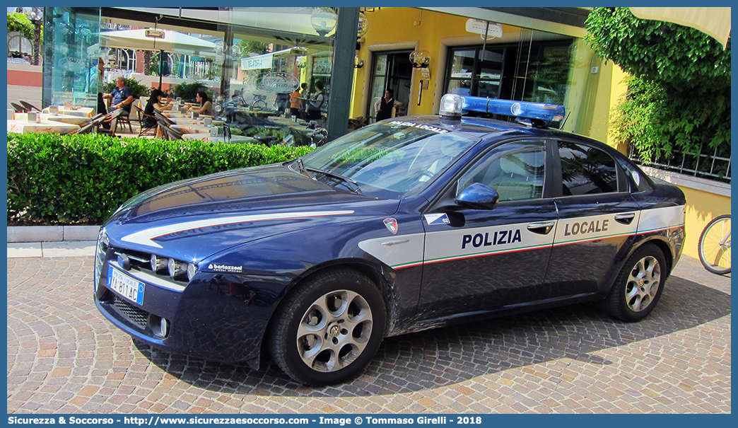 Polizia Locale YA811AC
Polizia Locale
Comune di Bardolino
Alfa Romeo 159
Allestitore Bertazzoni S.r.l.
(variante)
Parole chiave: PL;P.L.;PM;P.M.;Polizia;Locale;Municipale;Bardolino;Alfa Romeo;159;Bertazzoni