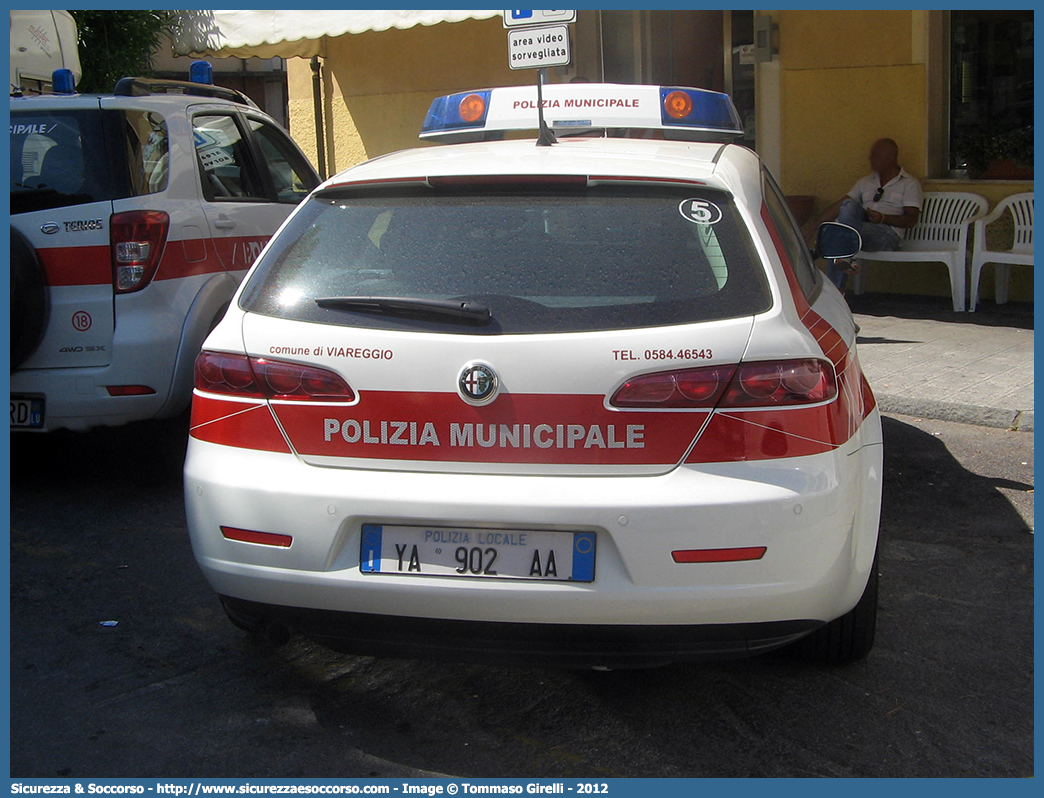 Polizia Locale YA902AA
Polizia Municipale
Comune di Viareggio
Alfa Romeo 159 Sportwagon
Allestitore Ciabilli S.r.l.
Parole chiave: PL;P.L.;PM;P.M.;Polizia;Locale;Municipale;Viareggio;Alfa;Romeo;159;Sportwagon;Ciabilli