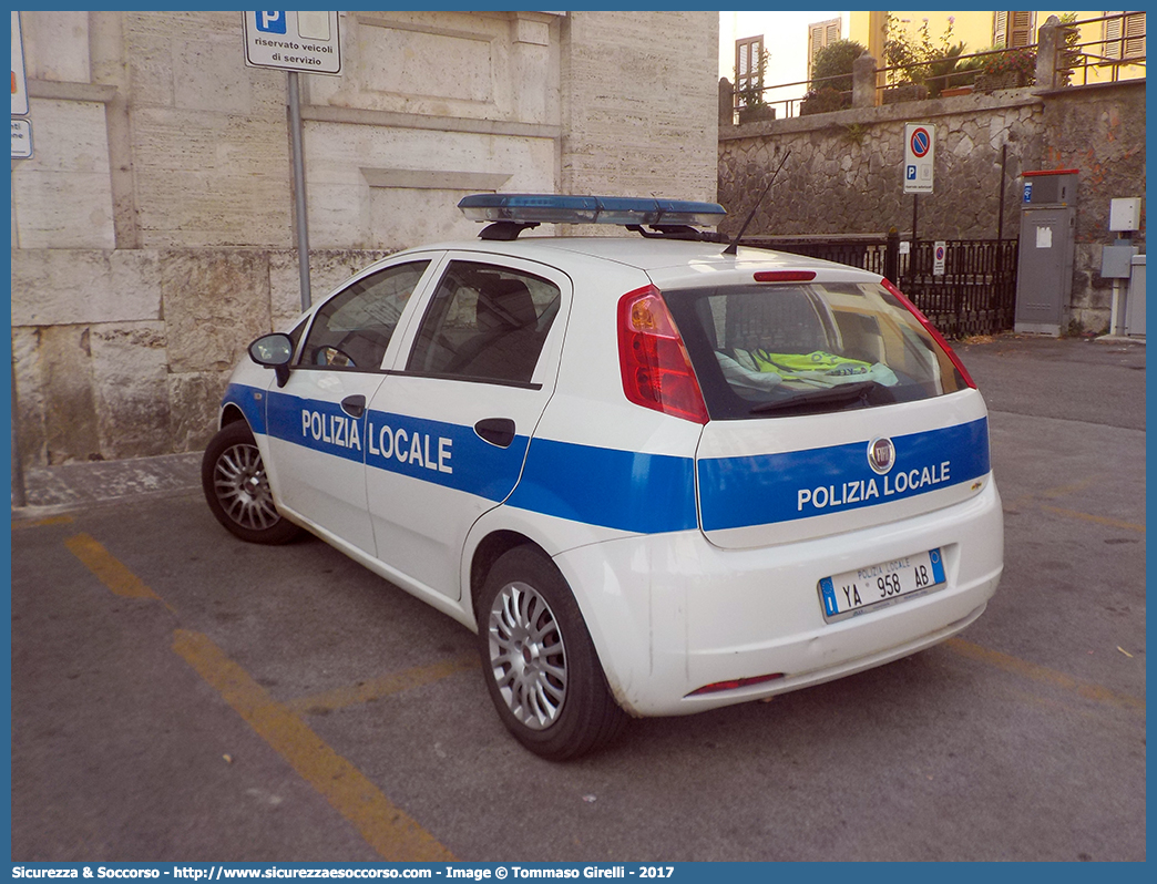 Polizia Locale YA958AB
Polizia Locale
Comune di Casalvieri
Fiat Grande Punto
Parole chiave: PL;P.L.;PM;P.M.;Polizia;Locale;Municipale;Casalvieri;Fiat;Grande;Punto