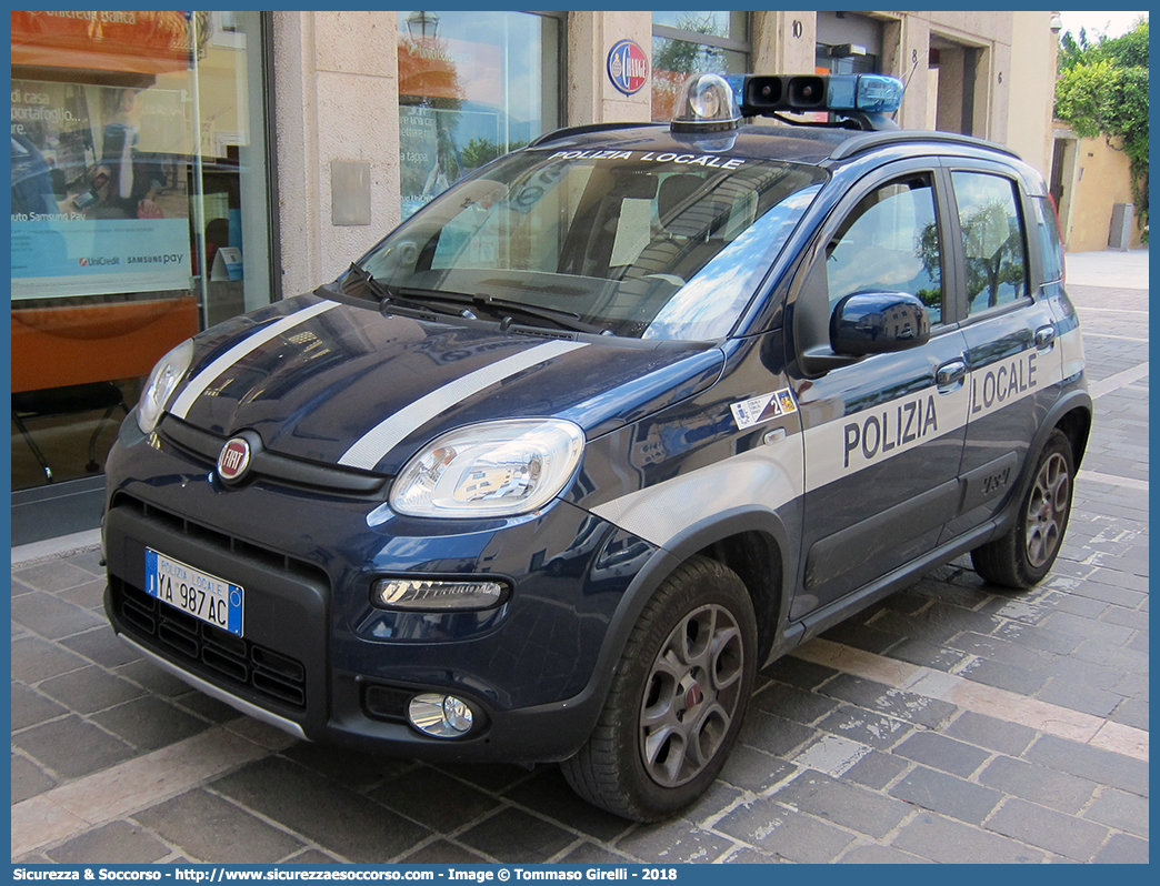 Polizia Locale YA987AC
Polizia Locale
Comune di Torri del Benaco
Fiat Nuova Panda 4x4 II serie
Parole chiave: PL;P.L.;PM;P.M.;Polizia;Locale;Municipale;Torri del Benaco;Fiat;Nuova;Panda;4x4