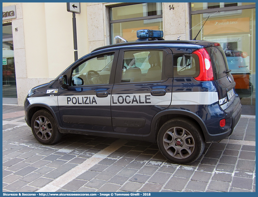 Polizia Locale YA987AC
Polizia Locale
Comune di Torri del Benaco
Fiat Nuova Panda 4x4 II serie
Parole chiave: PL;P.L.;PM;P.M.;Polizia;Locale;Municipale;Torri del Benaco;Fiat;Nuova;Panda;4x4