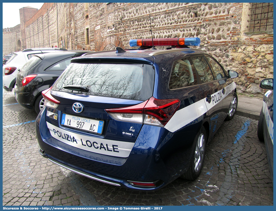 Polizia Locale YA997AC
Polizia Locale
Comune di Bussolengo
Toyota Auris Touring Sports
Allestitore Focaccia Group S.r.l.
Parole chiave: PL;PM;P.L.;P.M.;Polizia;Locale;Municipale;Bussolengo;Toyota;Auris;Touring;Sports;Focaccia