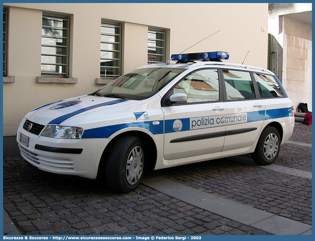 -
Polizia Comunale
Comune di Codroipo
Fiat Stilo Multiwagon I serie
Parole chiave: PL;P.L.;PM;P.M.;Polizia;Locale;Municipale;Comunale;Codroipo;Fiat;Stilo;Multiwagon