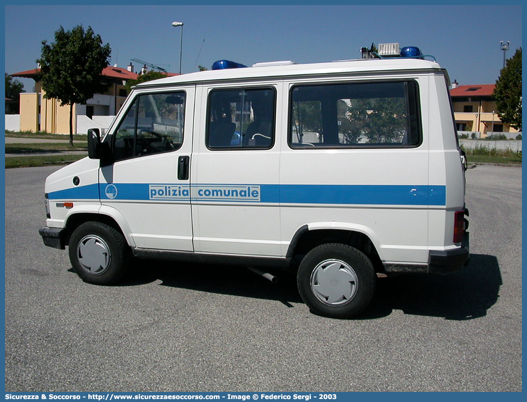 -
Polizia Comunale
Comune di Codroipo
Fiat Talento
Parole chiave: PL;P.L.;PM;P.M.;Polizia;Locale;Municipale;Comunale;Codroipo;Fiat;Talento