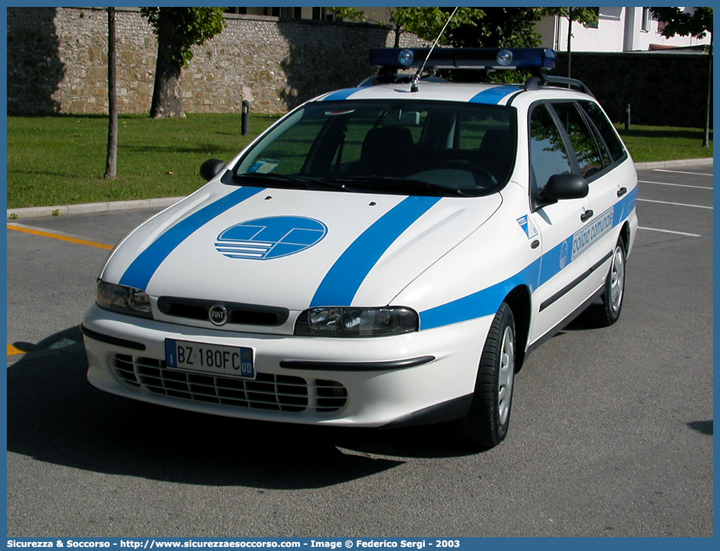 -
Polizia Comunale
Comune di Manzano
Fiat Marea Weekend
Parole chiave: PL;P.L.;PM;P.M.;Polizia;Locale;Municipale;Comunale;Manzano;Fiat;Marea;Weekend