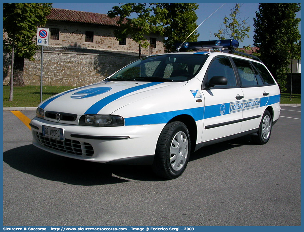 -
Polizia Comunale
Comune di Manzano
Fiat Marea Weekend
Parole chiave: PL;P.L.;PM;P.M.;Polizia;Locale;Municipale;Comunale;Manzano;Fiat;Marea;Weekend