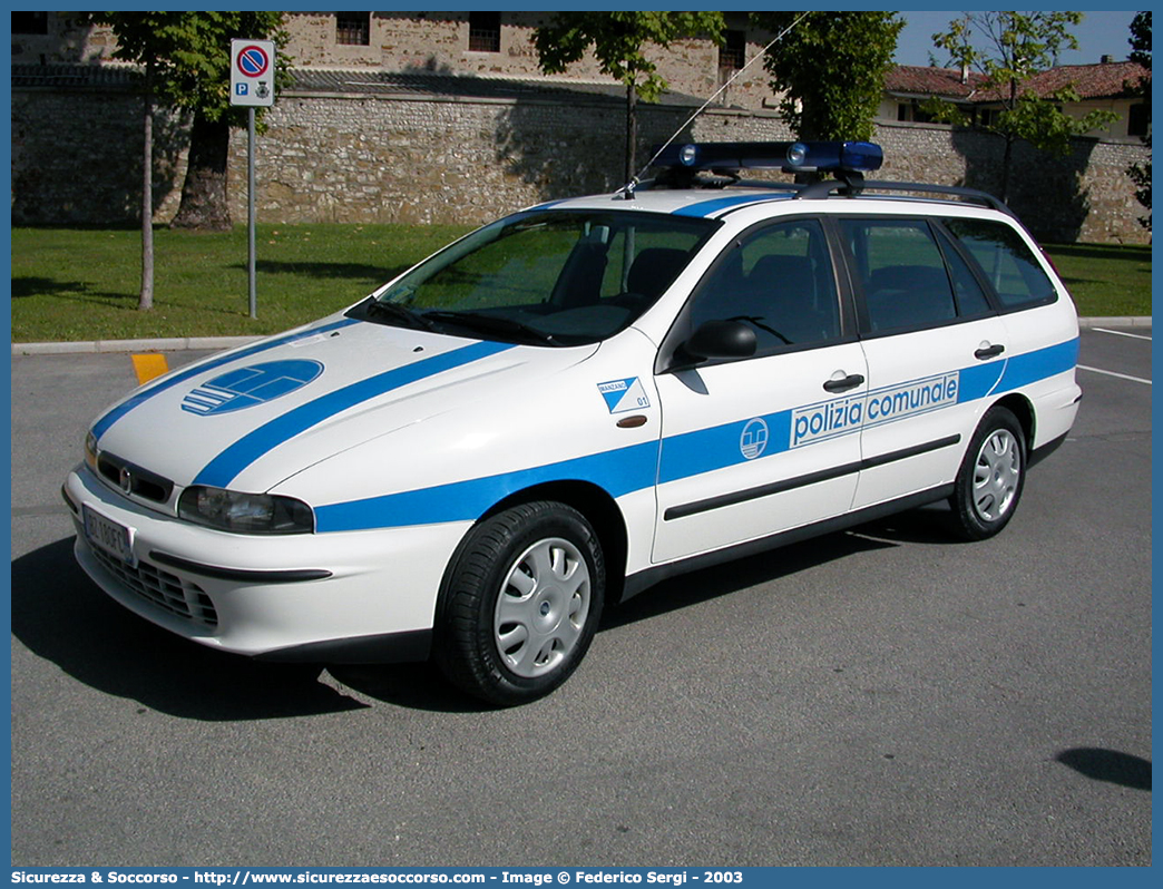 -
Polizia Comunale
Comune di Manzano
Fiat Marea Weekend
Parole chiave: PL;P.L.;PM;P.M.;Polizia;Locale;Municipale;Comunale;Manzano;Fiat;Marea;Weekend