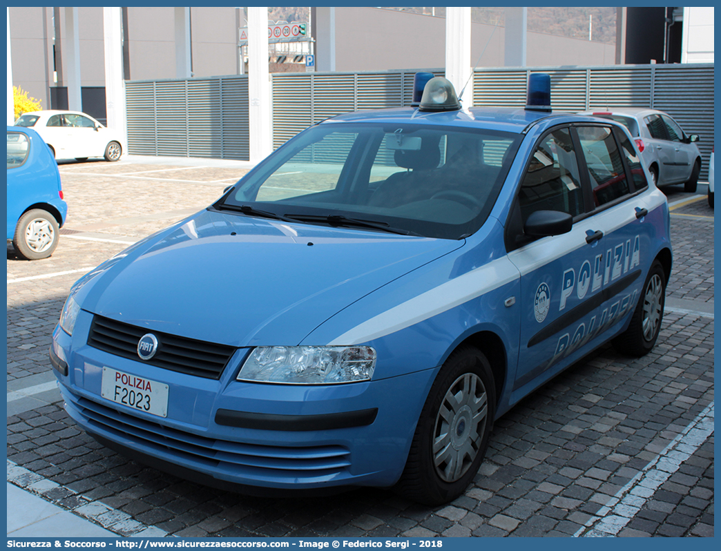 Polizia F2023
Polizia di Stato
Questura di Bolzano
Fiat Stilo II serie
Parole chiave: PS;P.S.;Polizia;di;Stato;Polizei;Bolzano;Fiat;Stilo