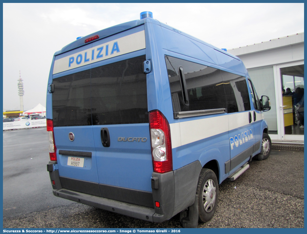 Polizia H1997
Polizia di Stato
Fiat Ducato III serie
Parole chiave: PS;P.S.;Polizia;di;Stato;Pubblica;Sicurezza;Fiat;Ducato;X250