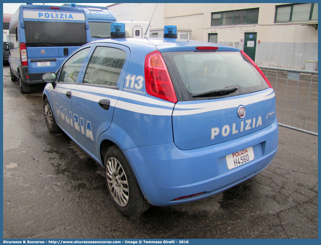 Polizia H4560
Polizia di Stato
Fiat Grande Punto
Parole chiave: PS;P.S.;Polizia;di;Stato;Pubblica;Sicurezza;Fiat;Grande;Punto