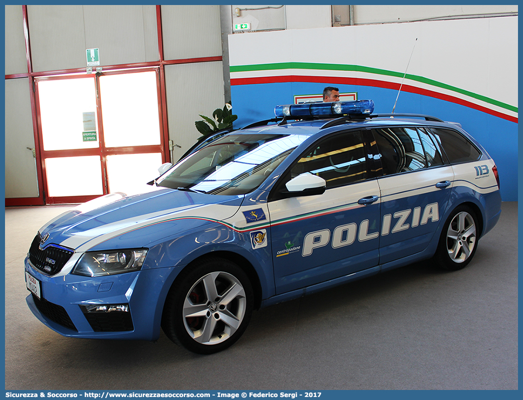 Polizia M0402
Polizia di Stato
Polizia Stradale
Autostrade Centropadane
Skoda Octavia Wagon RS IV serie
Allestitore Bertazzoni S.r.l.
Parole chiave: PS;P.S.;Polizia;di;Stato;Stradale;Autostradale;Autostrade;Centropadane;Centro;Padane;Skoda;Octavia;Wagon;RS;Bertazzoni