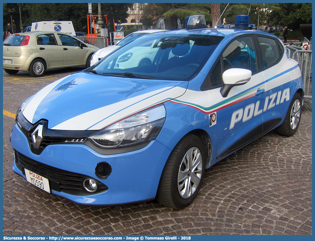 Polizia M0590
Polizia di Stato
Polizia Ferroviaria
Renault Clio VI serie
Allestitore Focaccia Group S.r.l.
Parole chiave: Polizia;di;Stato;PS;P.S.;Ferroviaria;Polfer;Renault;Clio;Focaccia