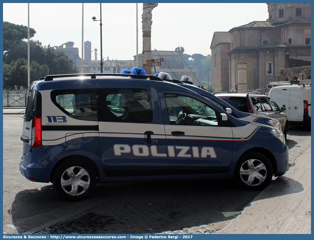 Polizia M1571
Polizia di Stato
Dacia Dokker
Allestitore Focaccia Group S.r.l.
Parole chiave: PS;P.S.;Polizia;di;Stato;Dacia;Dokker;Focaccia