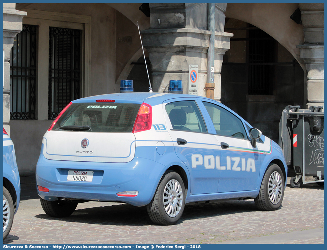 Polizia  N5020
Polizia di Stato
Fiat Punto IV serie
Allestitore Nuova Carrozzeria Torinese S.r.l.
Parole chiave: PS;P.S.;Polizia;di;Stato;Fiat;Punto;Nct;Nuova;Carrozzeria;Torinese