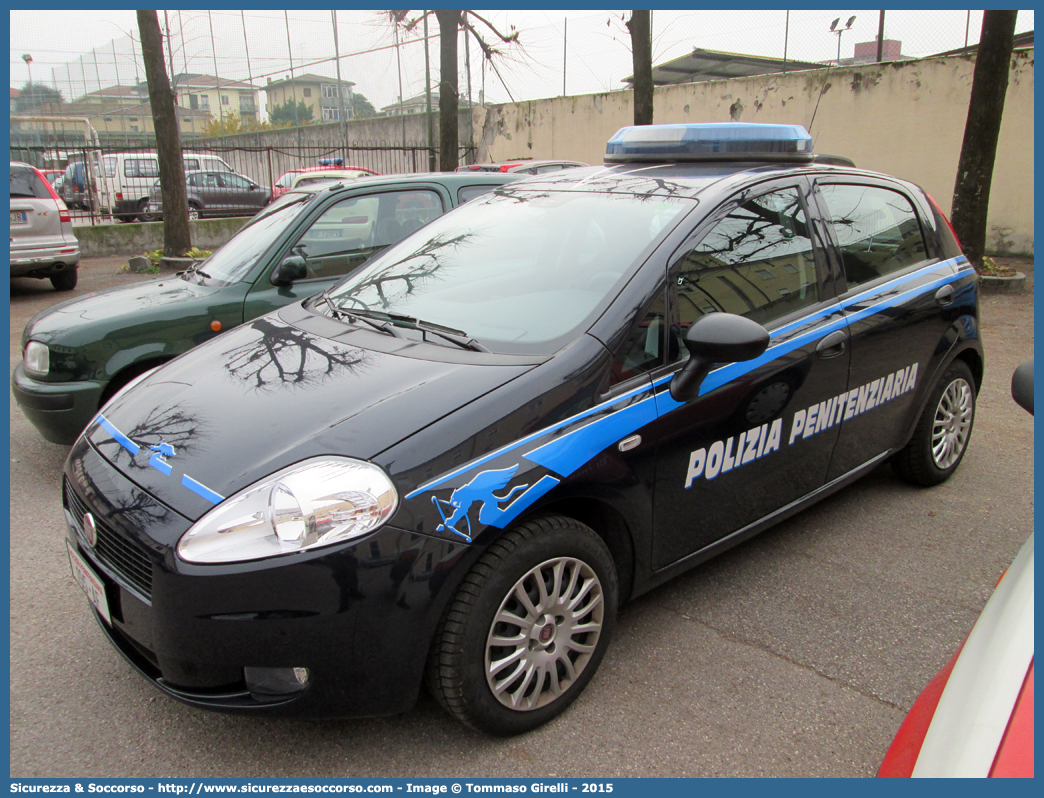 Polizia Penitenziaria 195AF
Polizia Penitenziaria
Nucleo Traduzioni e Piantonamenti
Fiat Grande Punto
Parole chiave: PP;P.P.;Pol.Pen;PolPen;AdiC;A.diC.;Agenti;di;Custodia;Polizia;Penitenziaria;Nucleo;Traduzioni;Piantonamenti;Fiat;Grande;Punto