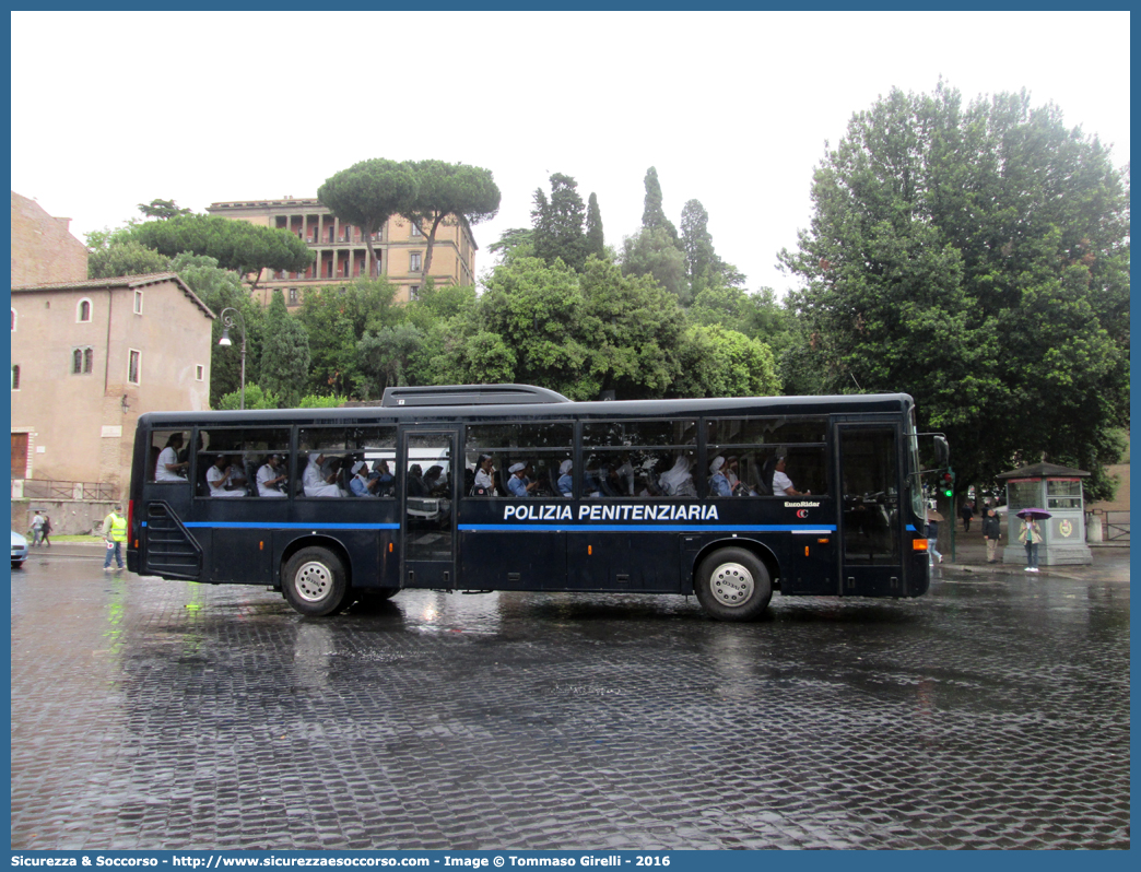 Polizia Penitenziaria 468AD
Polizia Penitenziaria
Iveco 397.12 Cacciamali Eurorider
Parole chiave: PP;P.P.;Pol.Pen.;PolPen;AdiC;A.diC.;Agenti;di;Custodia;Polizia;Penitenziaria;Nucleo;Traduzioni;Piantonamenti;Iveco;397.12;Cacciamali;Eurorider