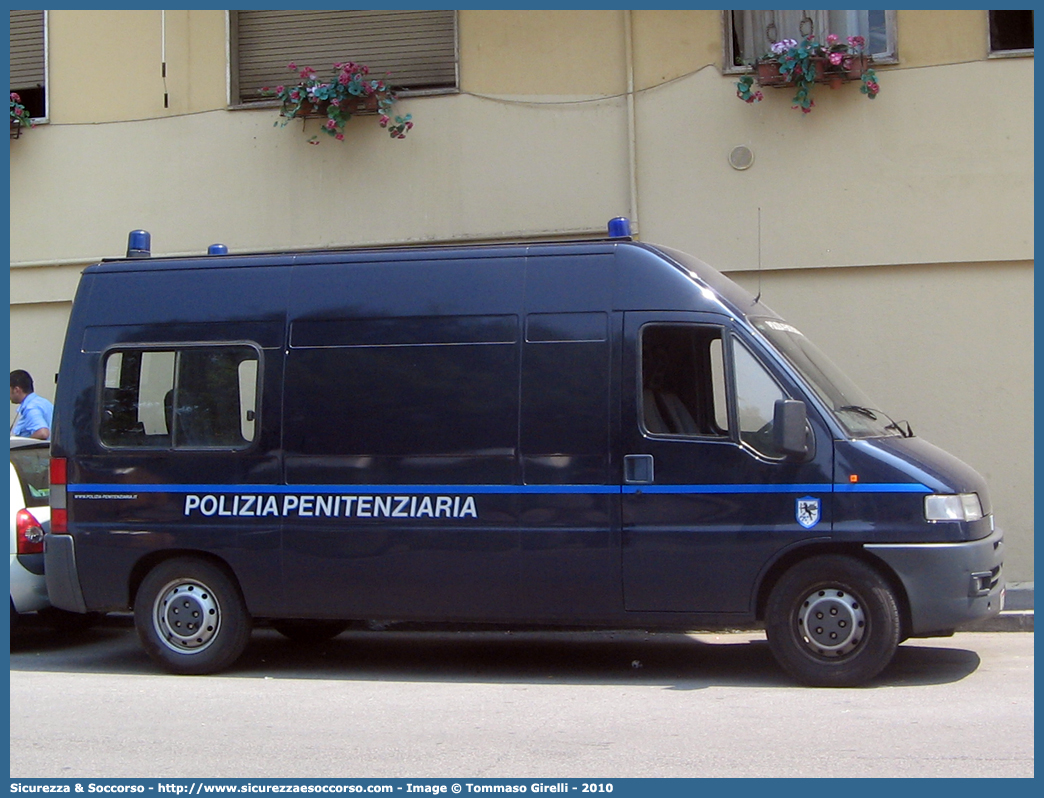 Polizia Penitenziaria 502AC
Polizia Penitenziaria
Fiat Ducato II serie
Parole chiave: PP;P.P.;Pol.Pen;PolPen;AdiC;A.diC.;Agenti;di;Custodia;Polizia;Penitenziaria;Nucleo;Traduzioni;Piantonamenti;Fiat;Ducato