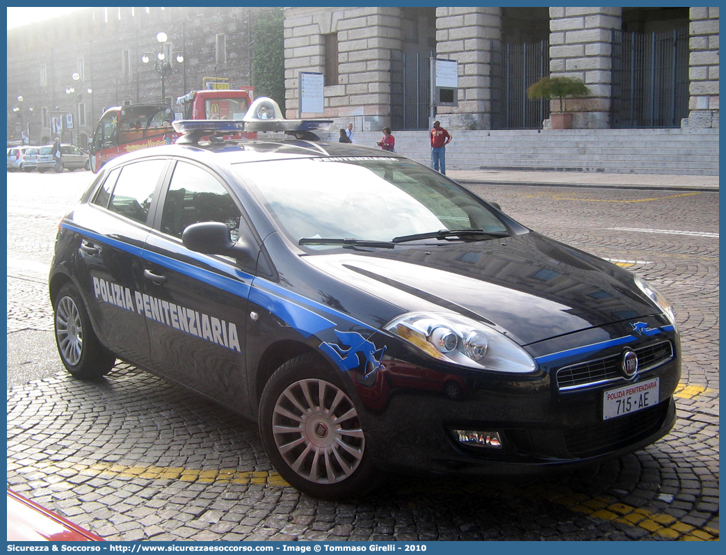 Polizia Penitenziaria 715AE
Polizia Penitenziaria
Nucleo Traduzioni e Piantonamenti
Fiat Nuova Bravo
Parole chiave: PP;P.P.;Pol.Pen;PolPen;AdiC;A.diC.;Agenti;di;Custodia;Polizia;Penitenziaria;Nucleo;Traduzioni;Piantonamenti;Fiat;Nuova;Bravo