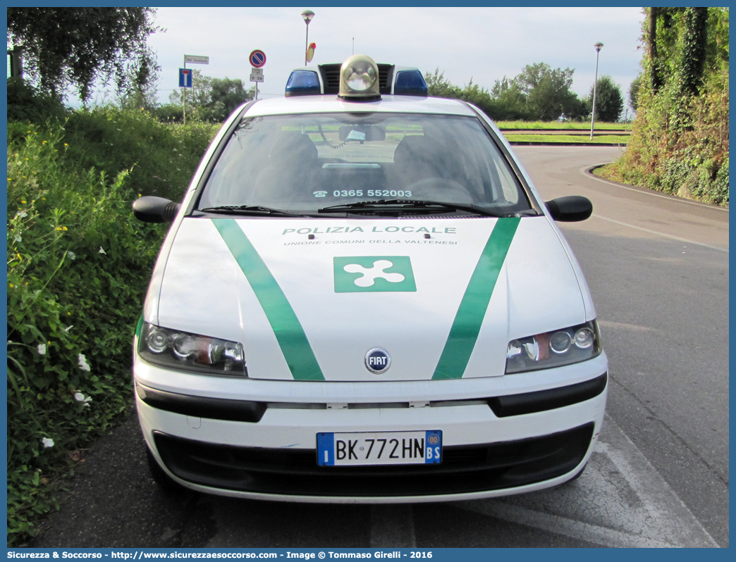 -
Polizia Locale
Unione dei Comuni della Valtenesi
Fiat Punto II serie
Parole chiave: PL;P.L.;PM;P.M.;Polizia;Locale;Municipale;Unione;Comuni;della;Valtenesi;Manerba;del;Garda;Moniga;Padenghe;Soiano;del;Lago;Fiat;Punto