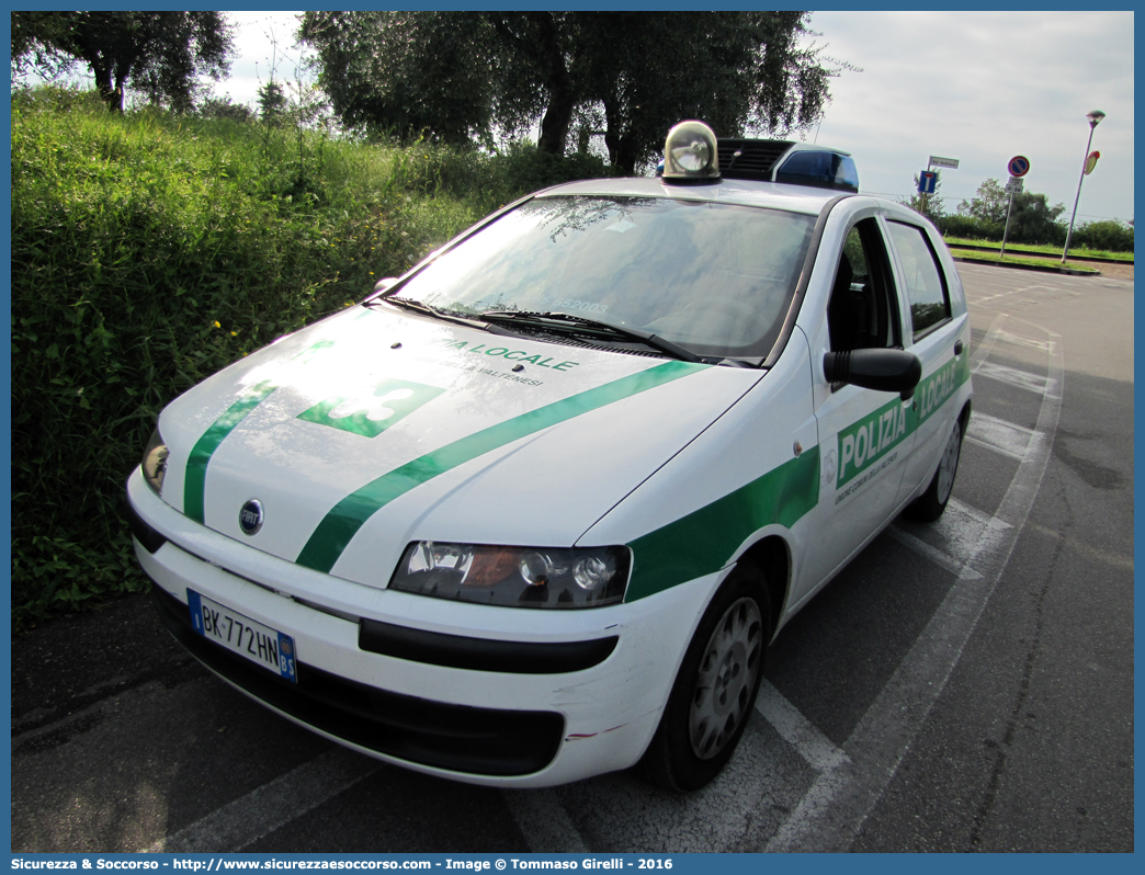 -
Polizia Locale
Unione dei Comuni della Valtenesi
Fiat Punto II serie
Parole chiave: PL;P.L.;PM;P.M.;Polizia;Locale;Municipale;Unione;Comuni;della;Valtenesi;Manerba;del;Garda;Moniga;Padenghe;Soiano;del;Lago;Fiat;Punto