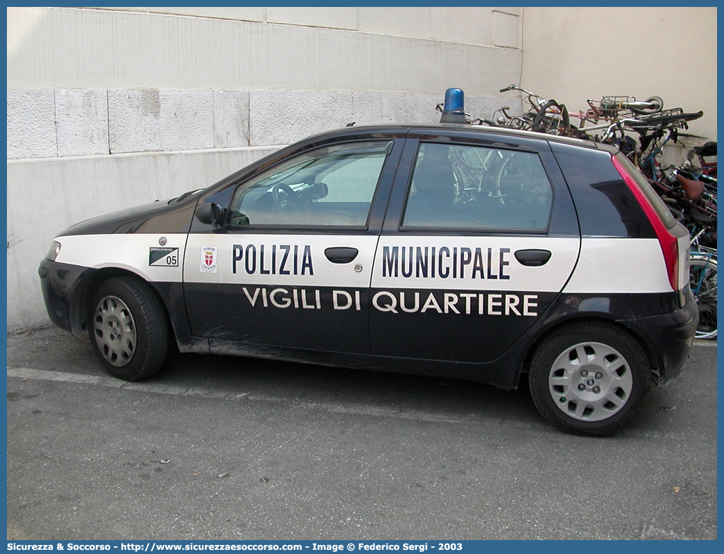 -
Polizia Municipale
Comune di Treviso
Fiat Punto II serie
Vigili di Quartiere
Parole chiave: PL;P.L.;PM;P.M.;Polizia;Locale;Municipale;Treviso;Fiat;Punto;Vigili;di;Quartiere