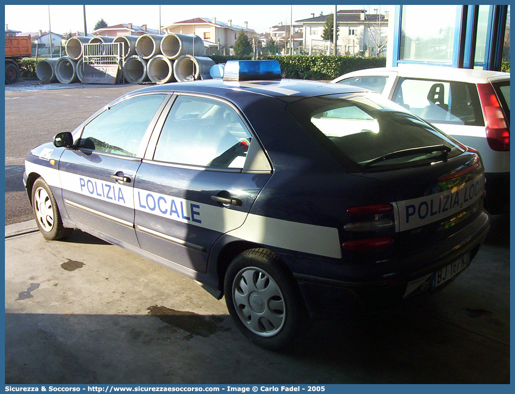 -
Polizia Locale
Comune di San Michele al Tagliamento
Fiat Brava
(variante)
Parole chiave: PL;P.L.;PM;P.M.;Polizia;Locale;Municipale;San;Michele;al;Tagliamento;Fiat;Brava