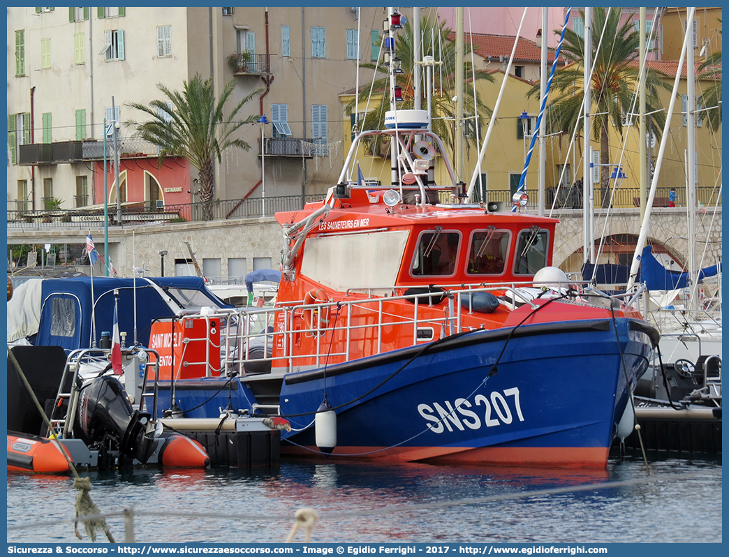 SNS 207 "Saint Michel II"
République Française
Société Nationale de Sauvetage en Mer
Vedette de 2e Classe
Station de Sauvetage de Menton
Parole chiave: SNS;207;République;Française;Société;Nationale;Sauvetage;Mer;Canot;Tous;Temps;Saint;Michel;Menton