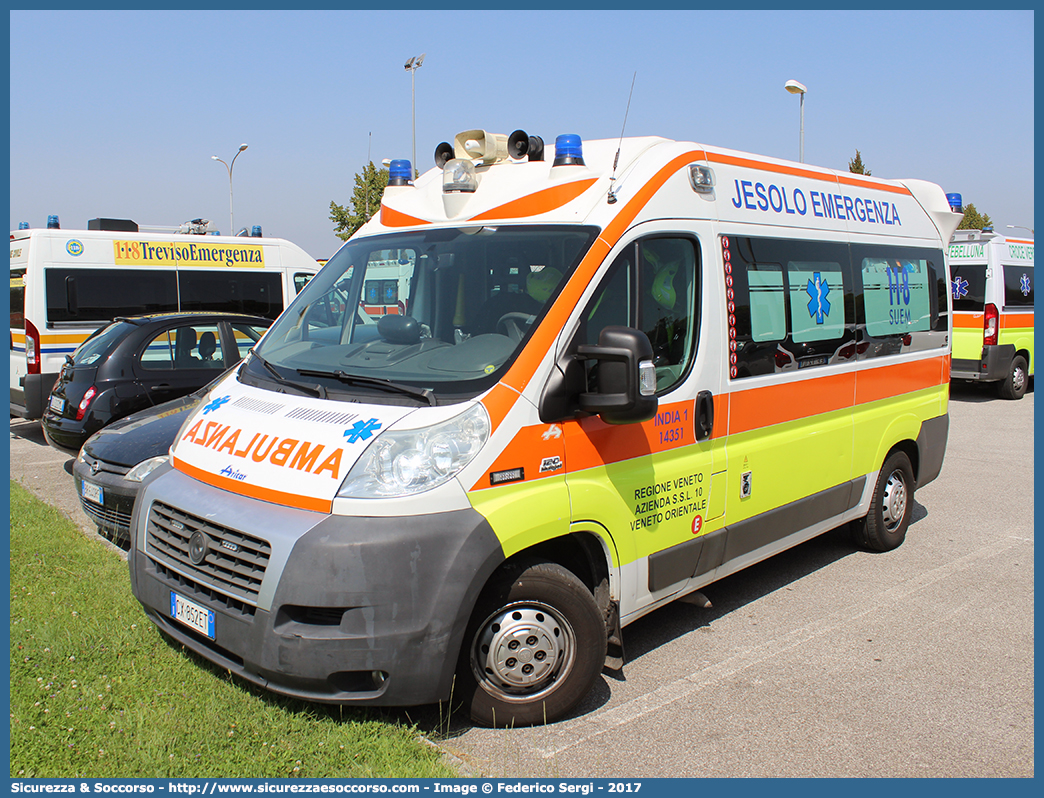 INDIA 1
SUEM 118 Jesolo Emergenza
Azienda ULSS 4 - Veneto Orientale
Jesolo
Fiat Ducato III serie
Allestitore Aricar S.p.A.
Parole chiave: 118;SUEM;Jesolo;Emergenza;Ambulanza;Autoambulanza;Fiat;Ducato;X250;Aricar