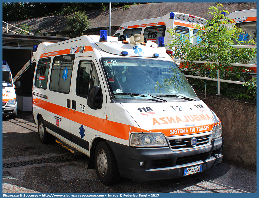 T21
118 Trieste
Fiat Ducato II serie restyling
Allestitore Aricar S.p.A.
Parole chiave: 118;Trieste;Ambulanza;Autoambulanza;Fiat;Ducato;Aricar