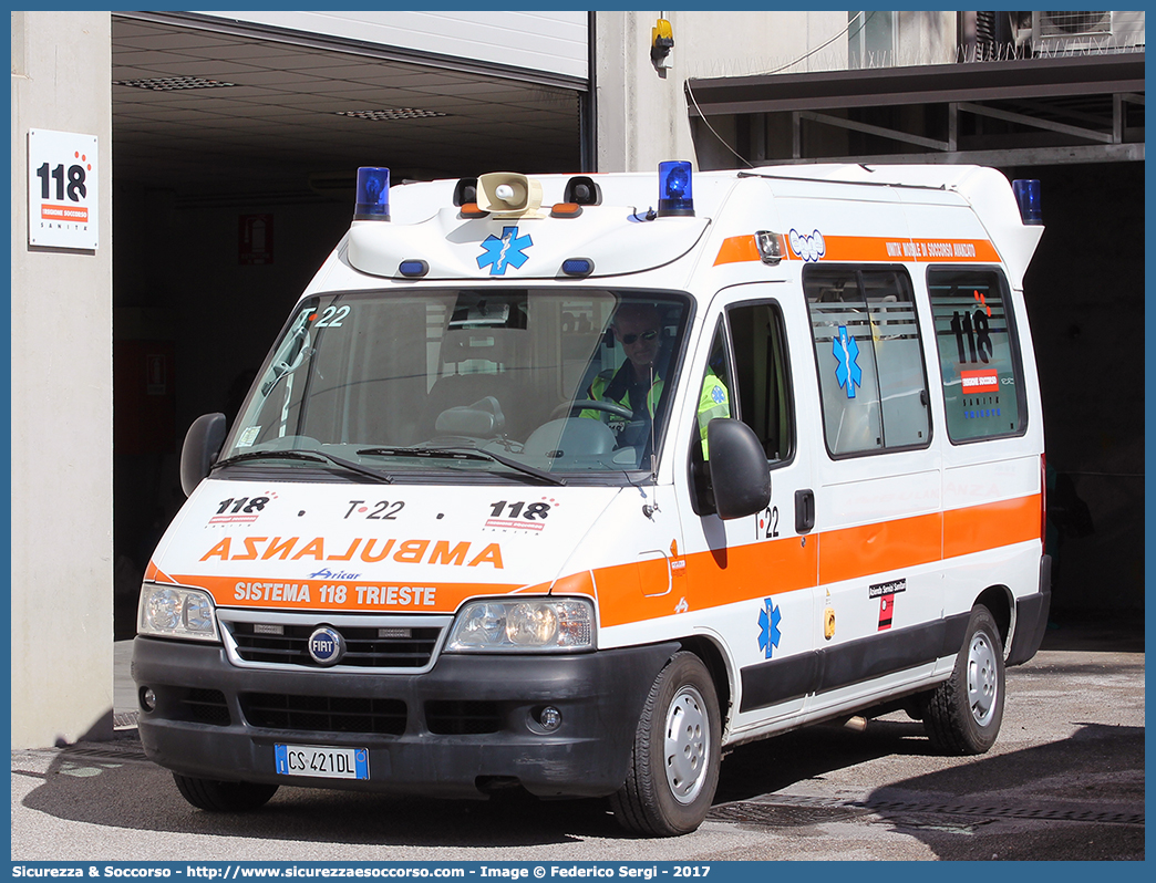 T22
118 Trieste
Fiat Ducato II serie restyling
Allestitore Aricar S.p.A.
Parole chiave: 118;Trieste;Ambulanza;Autoambulanza;Fiat;Ducato;Aricar