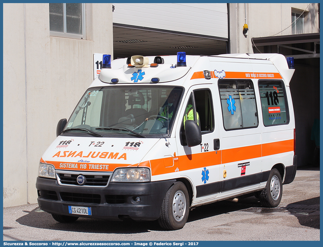 T22
118 Trieste
Fiat Ducato II serie restyling
Allestitore Aricar S.p.A.
Parole chiave: 118;Trieste;Ambulanza;Autoambulanza;Fiat;Ducato;Aricar