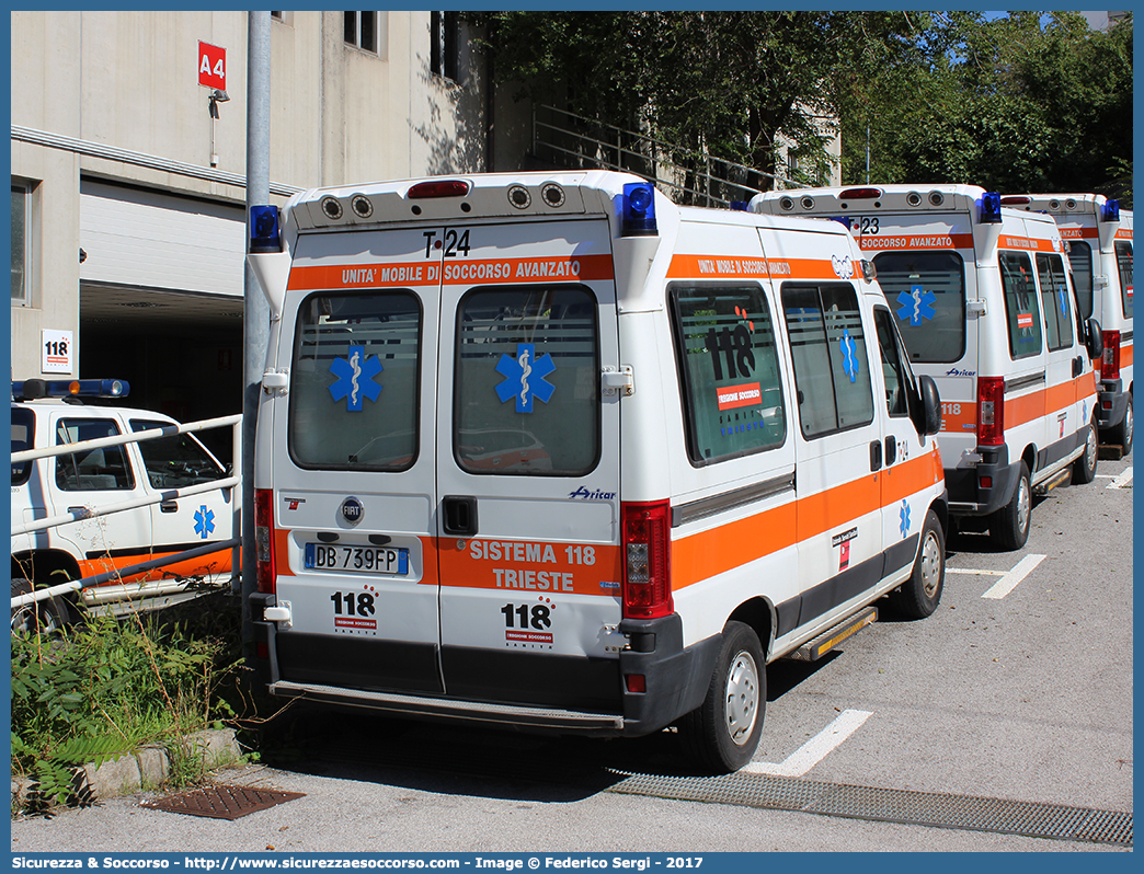 T24
118 Trieste
Fiat Ducato II serie restyling
Allestitore Aricar S.p.A.
Parole chiave: 118;Trieste;Ambulanza;Autoambulanza;Fiat;Ducato;Aricar