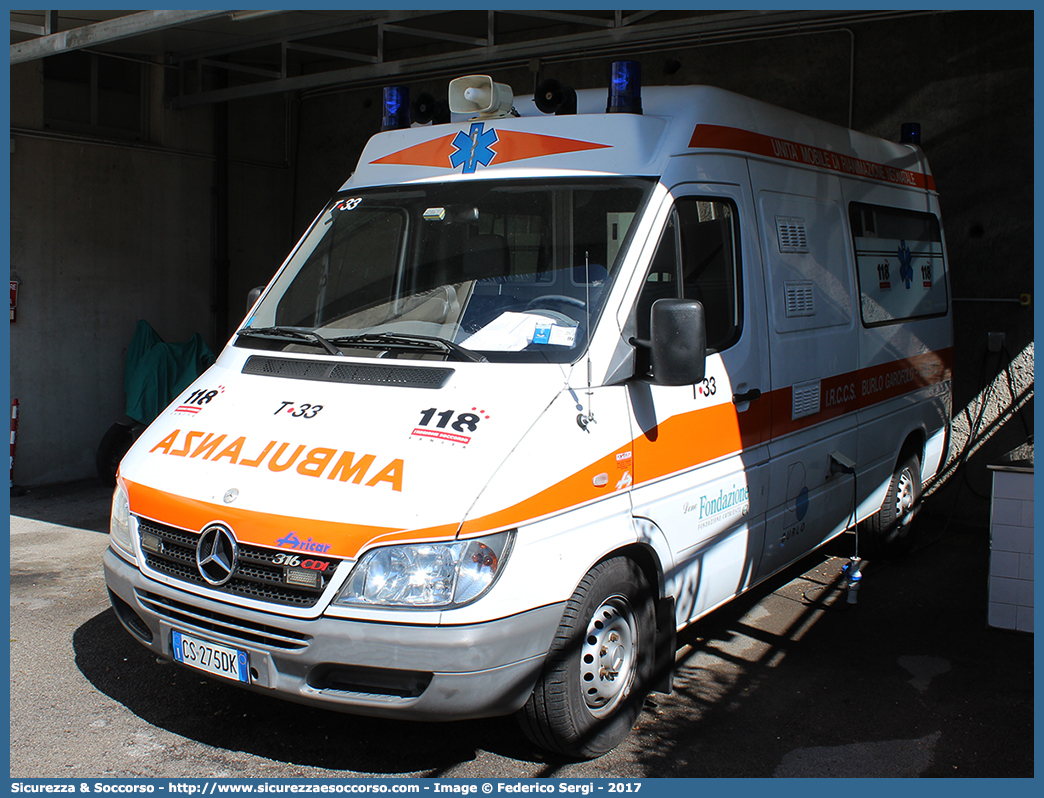 T33
118 Trieste
Mercedes Benz Sprinter I serie restyling
Allestitore Aricar S.p.A.
Parole chiave: 118;Trieste;Ambulanza;Autoambulanza;Mercedes;Benz;Sprinter;Aricar