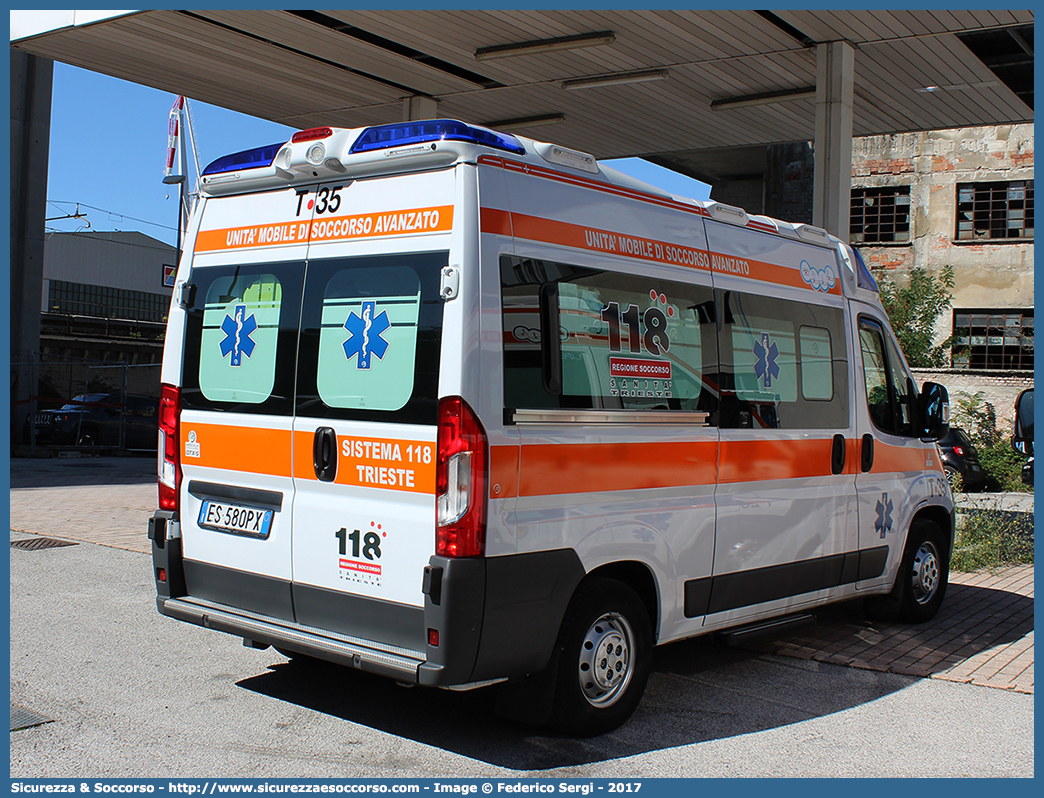 T35
118 Trieste
Fiat Ducato III serie restyling
Allestitore Ambitalia S.p.A.
Parole chiave: 118;Trieste;Ambulanza;Autoambulanza;Fiat;Ducato;Ambitalia