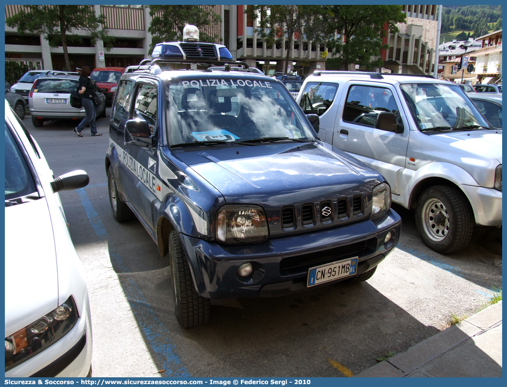 -
Polizia Municipale
Comune di Taibon Agordino
Suzuki Jimny
Parole chiave: PL;P.L.;PM;P.M.;Polizia;Locale;Municipale;Taibon;Agordino;Suzuki;Jimny