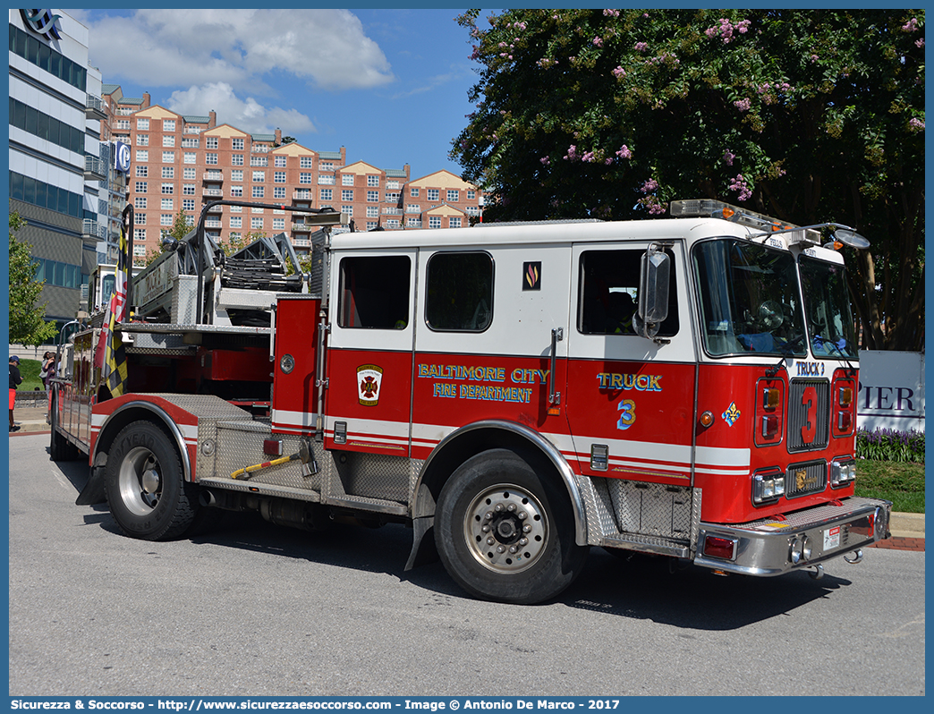 Truck 3
United States of America
Baltimore City Fire Department
Tractor-Drawn Aerial
Parole chiave: United;States;of;America;USA;U.S.A.;Baltimore;City;Fire;Department;BCFD;B.C.F.D.;Tractor;Drawn;Aerial