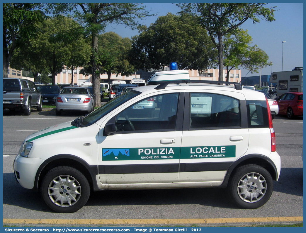 -
Polizia Locale
Unione Comuni Alta Valle Camonica
Fiat Panda 4x4 I serie restyling
Parole chiave: PL;P.L.;PM;P.M.;Polizia;Locale;Municipale;Unione;Comuni;Alta;Valle;Camonica;Incudine;Monno;Vezza d&#039;Oglio;Temù;Vione;Ponte di Legno;Fiat;Panda;4x4