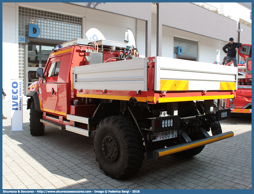 VF 080BZ
Corpo Permanente dei Vigili del Fuoco Bolzano
Berufsfeuerwehr Bozen
Iveco LMV
Parole chiave: VF;VFV;V.F.;V.F.V.;Vigili;Fuoco;Corpo;Permanente;Berufsfeuerwehr;Bolzano;Iveco;LMV;Light;Multirole;Vehicle