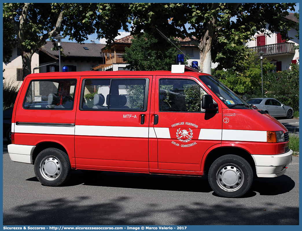 VF 0GW BZ
Vigili del Fuoco Volontari Cornaiano-Colterenzio
Freiwillige Feuerwehr Girlan-Schreckbichl
Volkswagen Transporter T4
Parole chiave: VFV;V.F.V.;Vigili;Fuoco;Volontari;Freiwillige;Feuerwehr;Cornaiano;Colterenzio;Girlan;Schreckbichl;Volkswagen;Transporter;T4