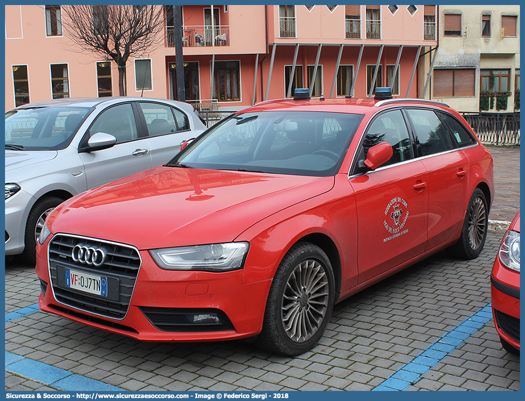 VF 0J7 TN
Federazione dei Corpi dei VV.F.V.
della Provincia di Trento
Audi A4 Avant IV serie
Parole chiave: VV.F.V.;VVFV;Vigili;del;Fuoco;Federazione;Corpi;Volontari;Provincia;Trento;Audi;A4;Avant