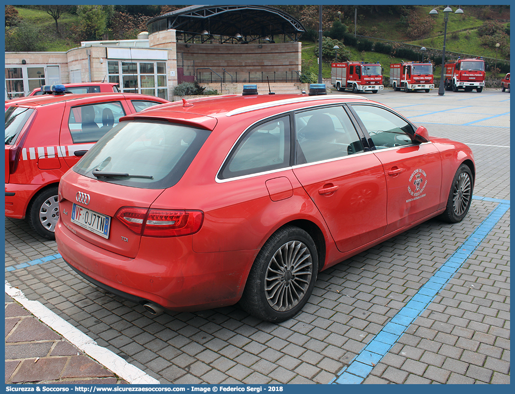 VF 0J7 TN
Federazione dei Corpi dei VV.F.V.
della Provincia di Trento
Audi A4 Avant IV serie
Parole chiave: VV.F.V.;VVFV;Vigili;del;Fuoco;Federazione;Corpi;Volontari;Provincia;Trento;Audi;A4;Avant