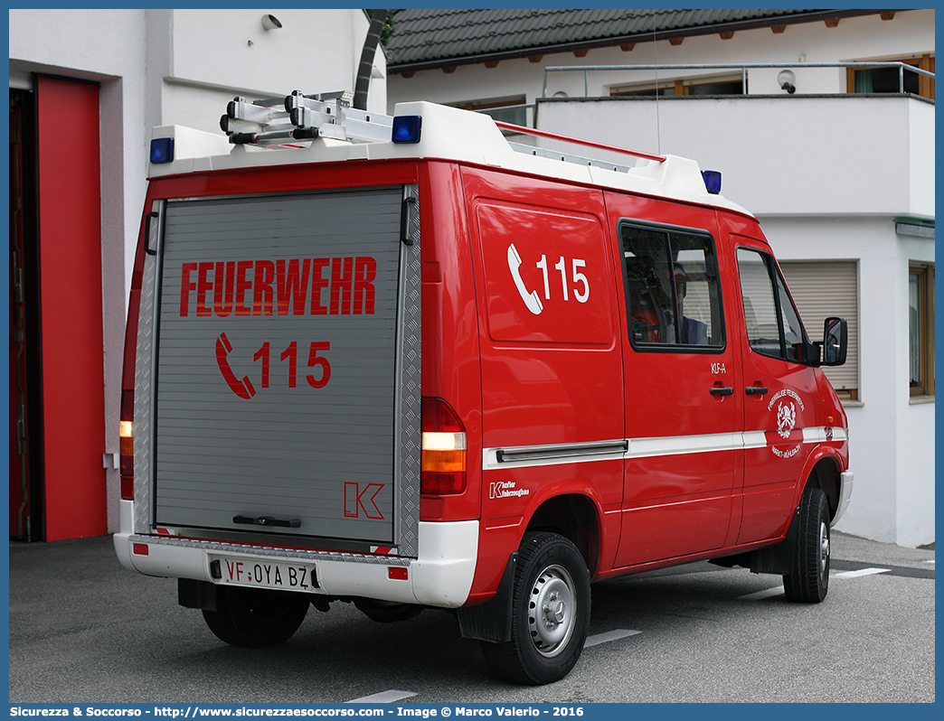 VF 0YA BZ
Vigili del Fuoco Volontari Rio di Pusteria
Freiwillige Feuerwehr Mühlbach
Mercedes Benz Sprinter I serie
Allestitore Kofler Fahrzeugbau S.n.c.
Parole chiave: VFV;V.F.V.;Vigili;Fuoco;Volontari;Freiwillige;Feuerwehr;Rio;di;Pusteria;Mühlbach;Mercedes;Benz;Sprinter;Kofler;Fahrzeugbau