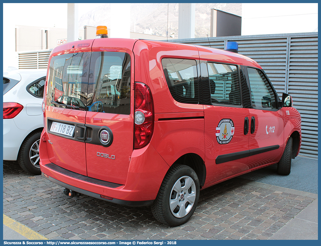 VF 118BZ
Corpo Permanente dei Vigili del Fuoco Bolzano
Berufsfeuerwehr Bozen
Fiat Doblò II serie
Parole chiave: VF;VFV;V.F.;V.F.V.;Vigili;Fuoco;Corpo;Permanente;Berufsfeuerwehr;Bolzano;Bozen;Fiat;Doblò